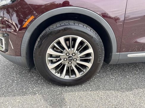Used 2019 Lincoln Nautilus Select image 10