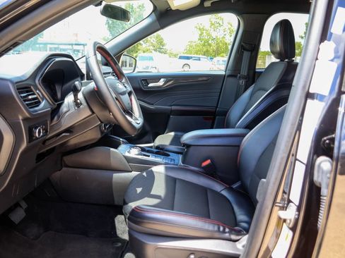 Used 2025 Ford Escape ST-Line AWD/4WD image 7