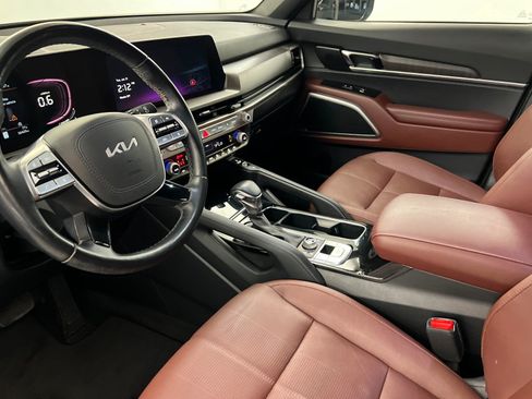 Used 2023 Kia Telluride EX w/ EX Captain's Chair Package AWD/4WD image 16