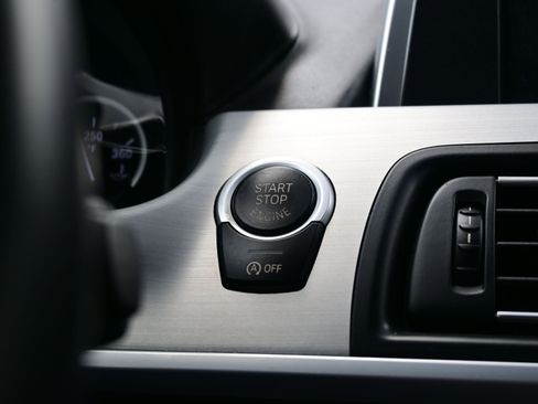 Used 2012 BMW 640i Convertible image 22