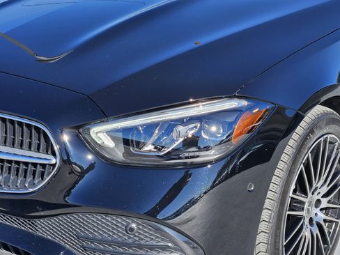 Used 2025 Mercedes-Benz C 300 Sedan image 9