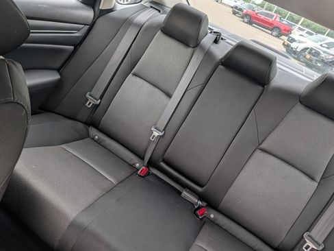 Used 2022 Honda Accord LX image 12