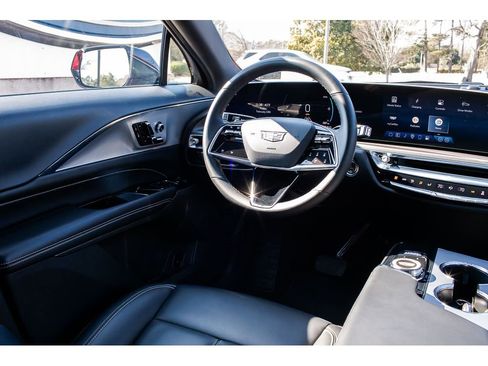 Used 2024 Cadillac Lyriq Tech image 13