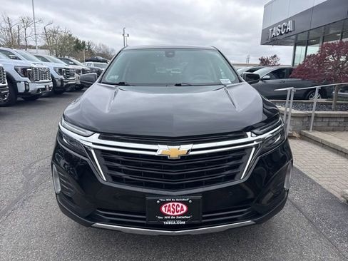 Used 2023 Chevrolet Equinox LT AWD/4WD image 2