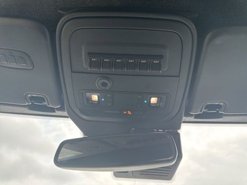 Used 2023 Ford Bronco Badlands image 29