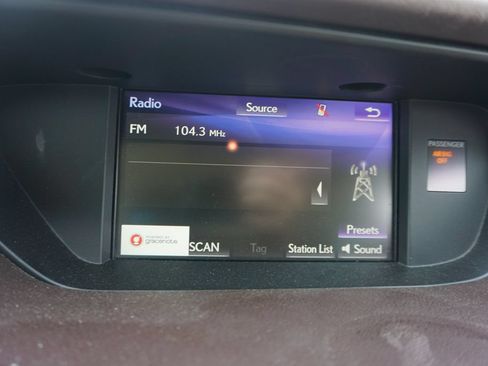 Used 2018 Lexus ES 350 w/ Luxury Package w/Wood Trim FWD image 11