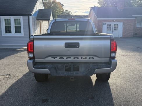 Used 2021 Toyota Tacoma SR w/ SR Convenience Package RWD image 6
