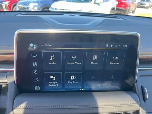 Used 2023 Chevrolet Tahoe Z71 w/ Z71 Off-Road Package image 32