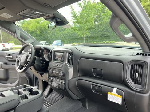 Used 2024 Chevrolet Silverado 1500 Custom w/ Dark Appearance Package image 29