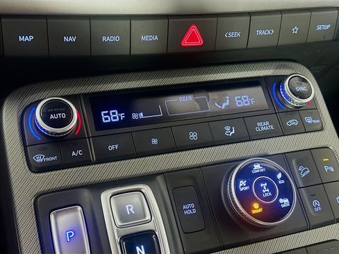 Used 2025 Hyundai Palisade SEL image 24