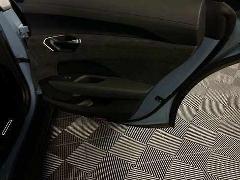 Used 2024 Audi e-tron GT Premium Plus image 30