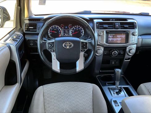 Used 2014 Toyota 4Runner SR5 image 5