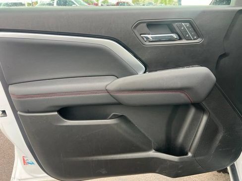 Used 2023 Chevrolet Colorado Z71 w/ Z71 Convenience Package 2 AWD/4WD image 19