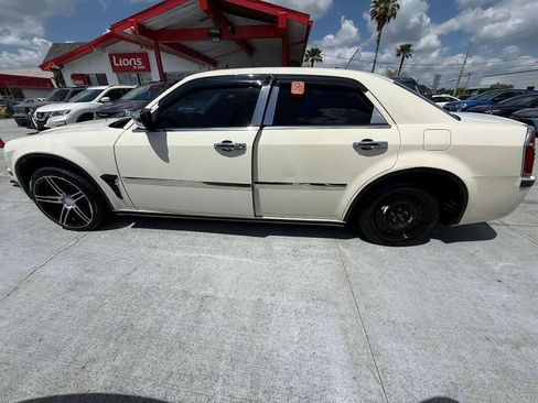Used 2008 Chrysler 300 LX RWD image 8