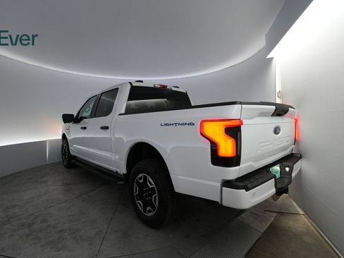 Used 2023 Ford F150 Lightning XLT AWD/4WD image 3
