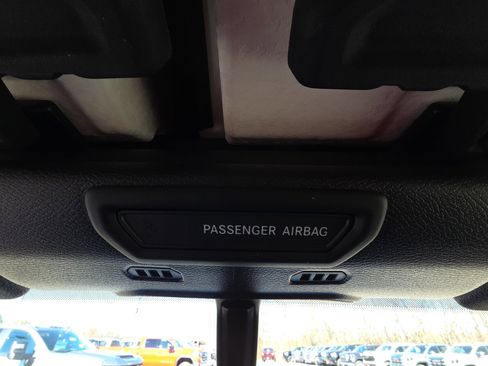 Used 2018 Jeep Wrangler Rubicon w/ Steel Bumper Group image 24