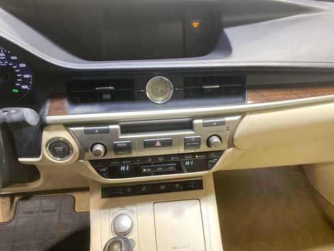 Used 2015 Lexus ES 350 image 16