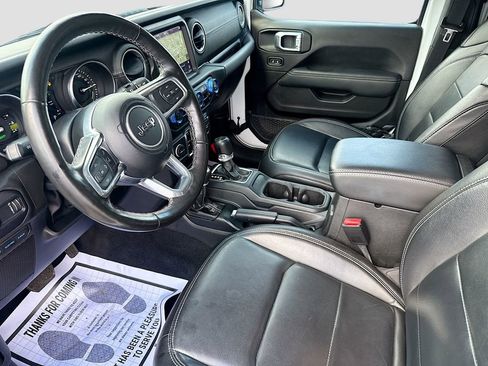 Used 2023 Jeep Wrangler Unlimited Sahara w/ Cold Weather Group AWD/4WD image 25