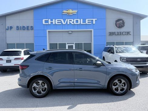Used 2023 Ford Escape ST-Line w/ Tech Pack #1 FWD image 8