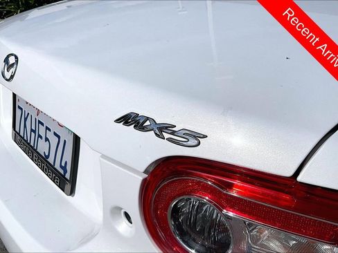 Used 2014 MAZDA MX-5 Miata Club image 22
