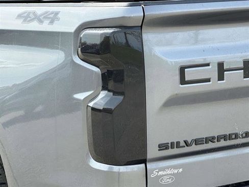 Used 2021 Chevrolet Silverado 1500 Custom w/ LPO, Dark Essentials Package AWD/4WD image 9