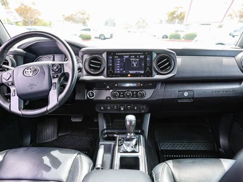 Certified 2019 Toyota Tacoma TRD Off-Road w/ TRD Premium Off Road Package RWD image 2