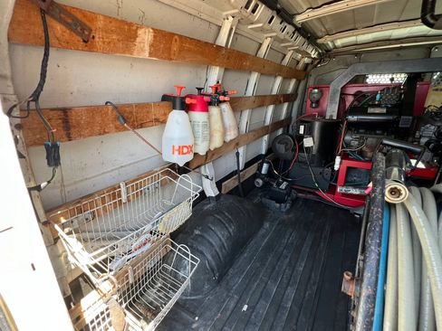 Used 2014 GMC Savana 2500 RWD image 17