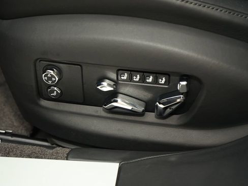 Used 2026 Bentley Flying Spur Azure image 30