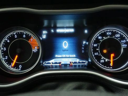 Used 2016 Jeep Cherokee Overland w/ Technology Group image 33