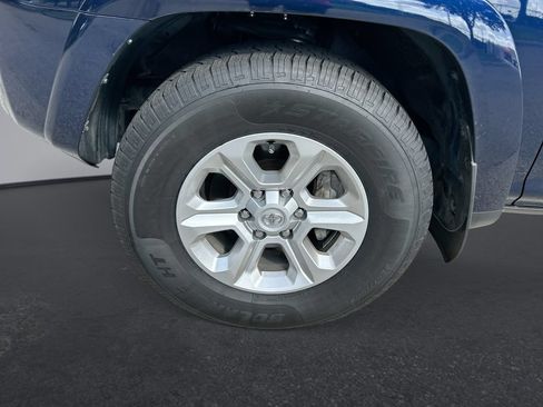 Used 2024 Toyota 4Runner SR5 RWD image 10