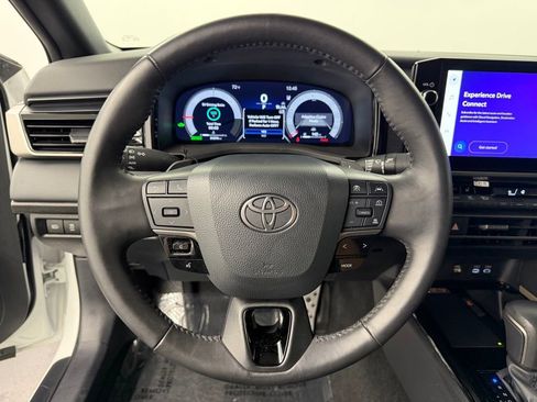 Used 2025 Toyota Camry XSE FWD image 25