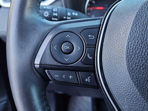 Used 2020 Toyota RAV4 XLE Premium image 23