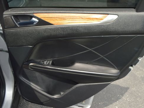 Used 2015 Lincoln MKC AWD w/ Equipment Group 101A Select image 23