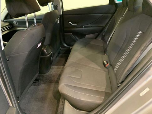 Used 2023 Hyundai Elantra SEL w/ Convenience Package image 40