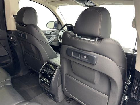 Used 2020 BMW X7 xDrive40i w/ Premium Package image 41