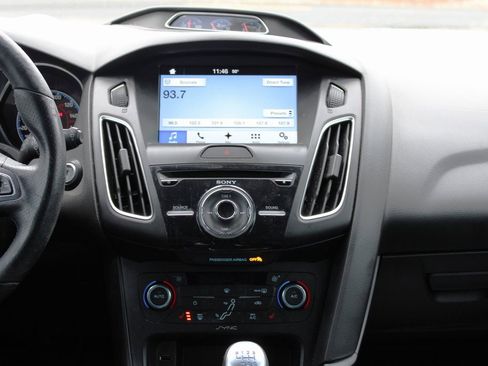 Used 2016 Ford Focus RS image 20