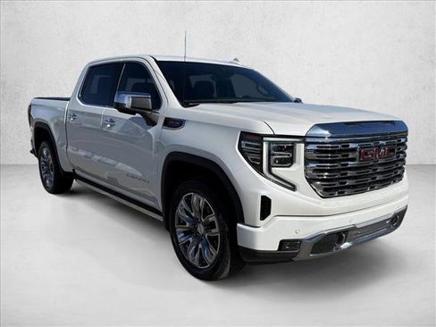 Used 2022 GMC Sierra 1500 Denali w/ Denali Reserve Package image 3