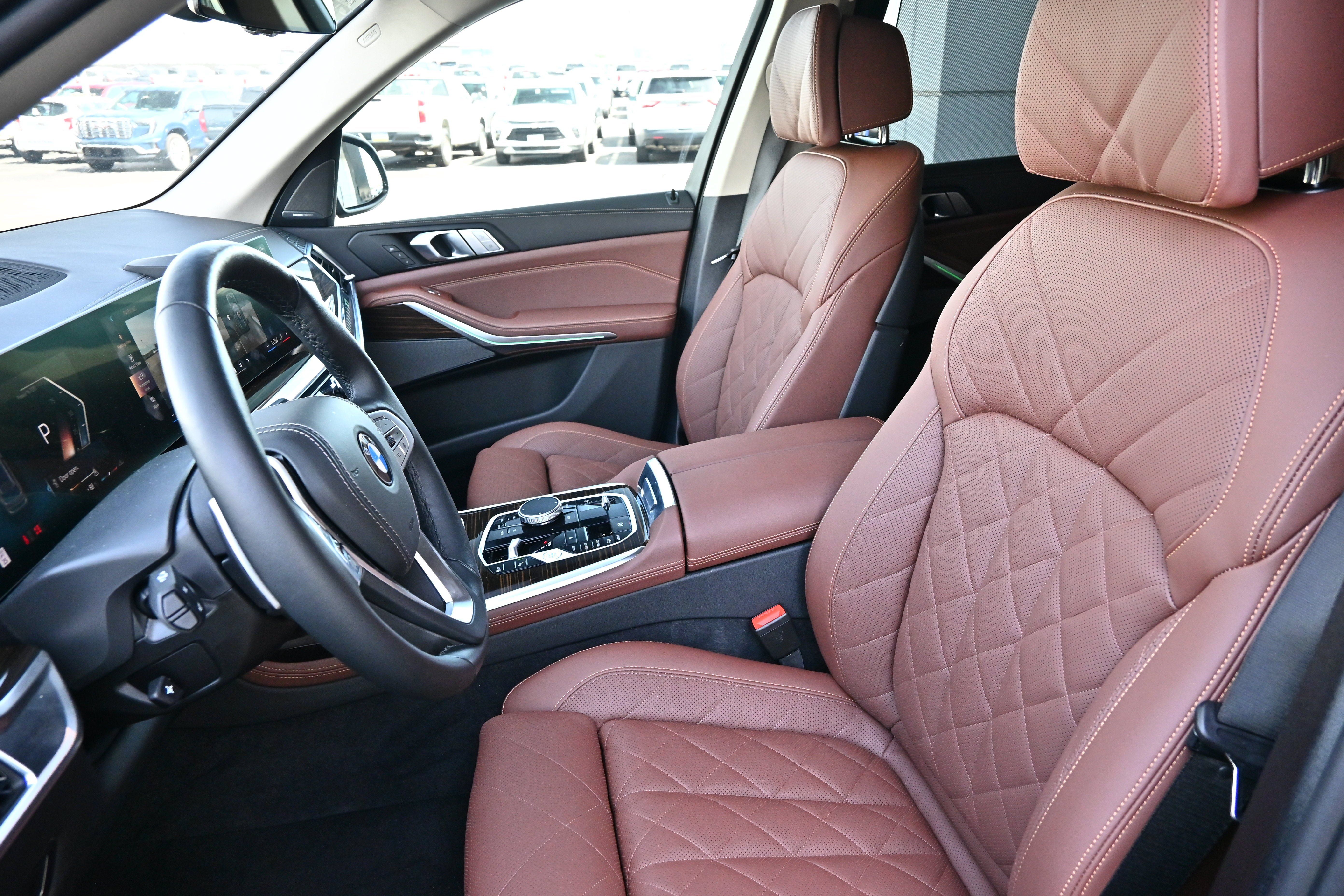 Used 2027 BMW X7 xDrive40i AWD/4WD image 28