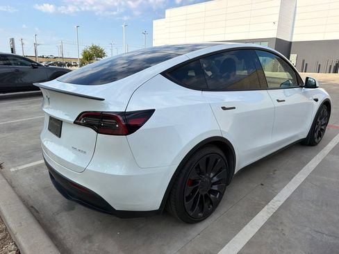 Used 2023 Tesla Model Y Performance AWD/4WD image 11