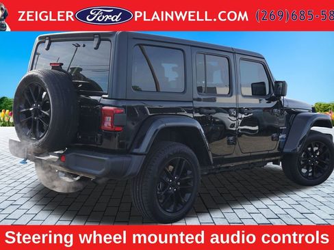 Used 2022 Jeep Wrangler Unlimited Sahara w/ Cold Weather Group AWD/4WD image 5
