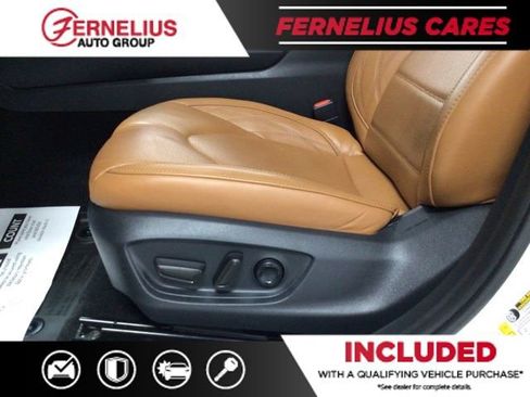 Used 2019 Toyota Avalon Limited image 18