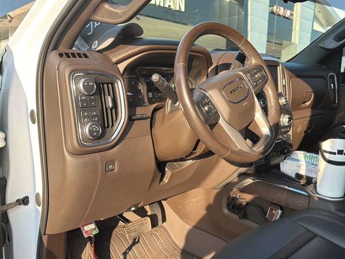 Used 2021 GMC Sierra 2500 Denali w/ Technology Package AWD/4WD image 17