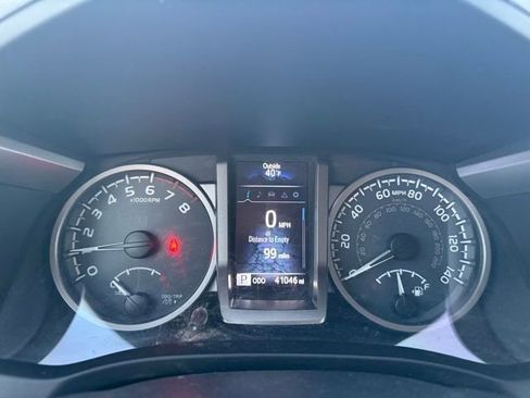 Used 2018 Toyota Tacoma SR5 image 23