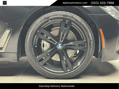 Used 2018 BMW 740i image 44