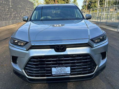 Used 2024 Toyota Grand Highlander AWD Hybrid image 2