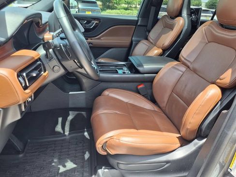 Used 2023 Lincoln Aviator Reserve w/ Equipment Group 201A RWD image 25