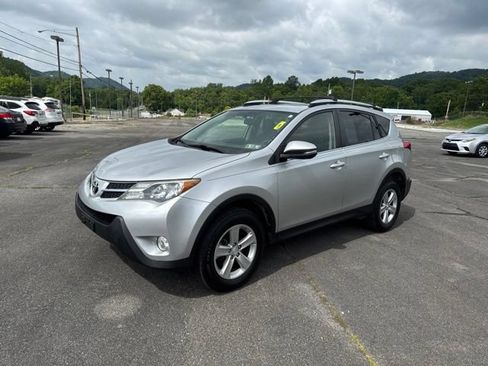 Used 2014 Toyota RAV4 XLE AWD/4WD image 4