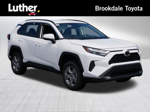 Certified 2025 Toyota RAV4 XLE AWD/4WD image 1