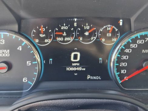 Used 2017 Chevrolet Suburban Premier image 13