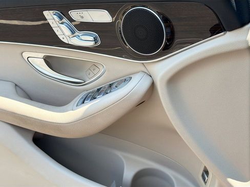 Used 2022 Mercedes-Benz GLC 300 image 20